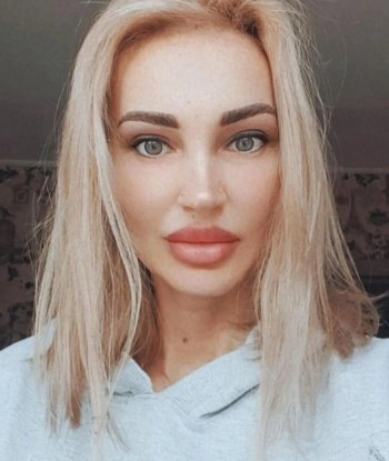 Очаровательная и игривая красотка поможет тебе забыть обо всем. В моих нежных объятиях ты откроешь для себя новый мир удовольствия. Позвони, и я стану твоей главной фантазией! 2746, 32 года